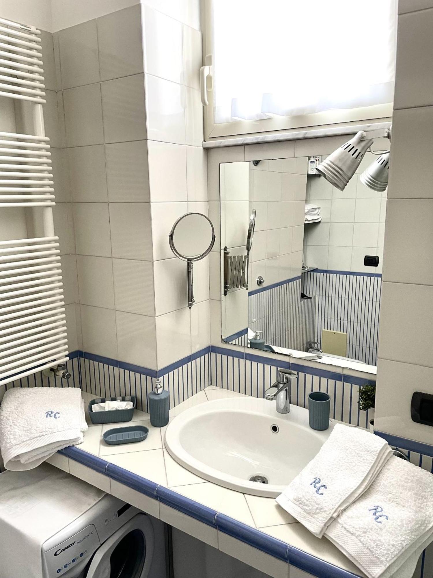 Bed and Breakfast Residenza Chiaia Neapel Exterior foto